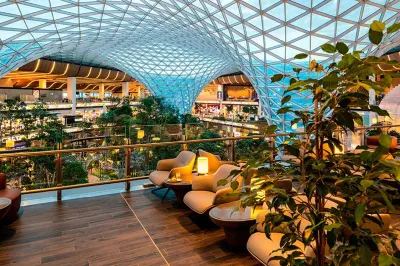 Travel Associates  Qatar Airways Business Class Review: Elevated Luxury in the Sky 