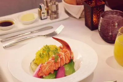 Travel Associates  Qatar Airways Business Class Review: Elevated Luxury in the Sky 