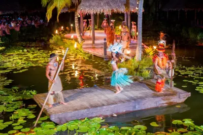 Te Vara Nui show, Cook Islands
