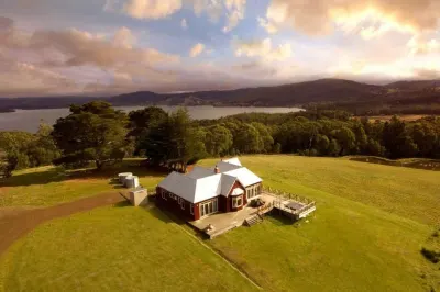 The Peninsula Experience, Tasmania