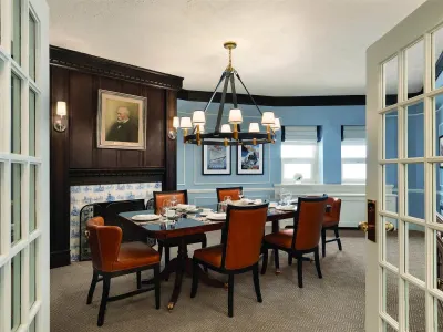 Fairmont Le Chateau Frontenac luxury hotel Canada