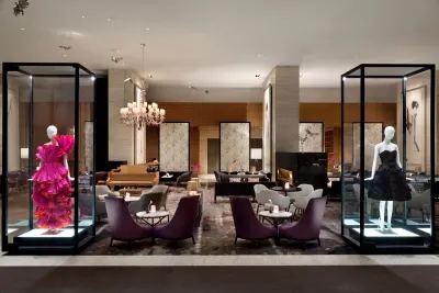Shangri-La Toronto luxury hotel Canada