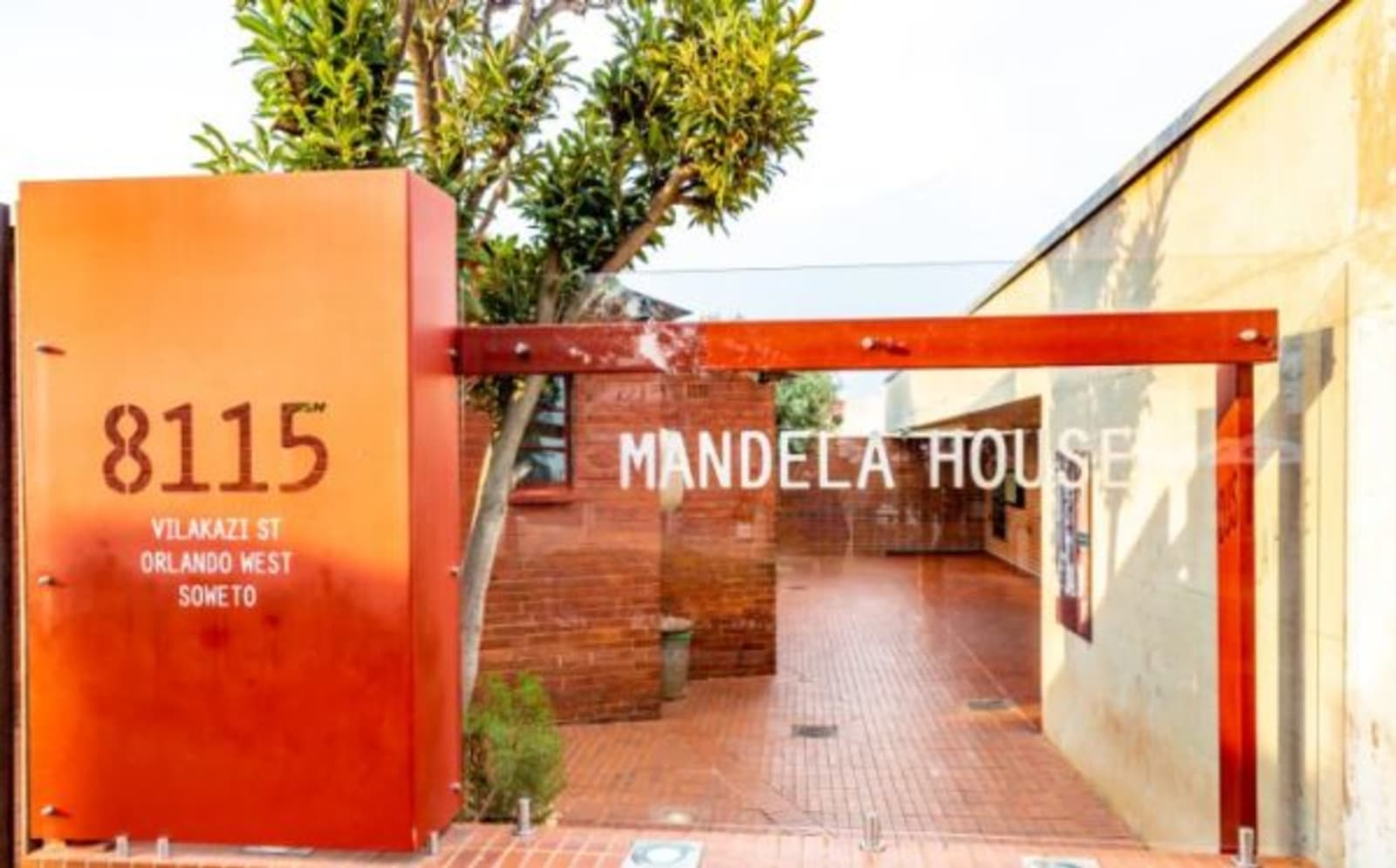 entrance to mandela house