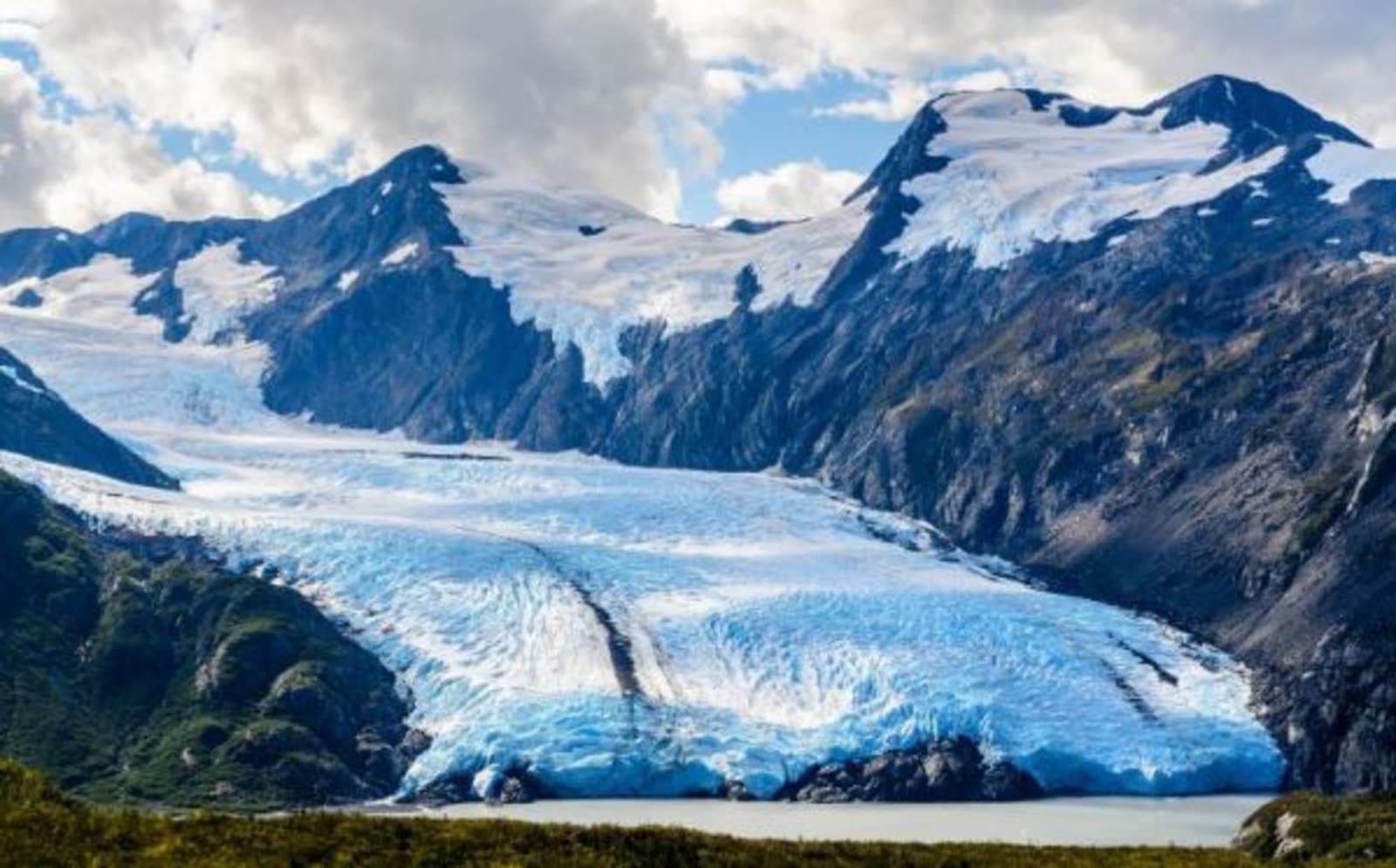 glacier and mountains
