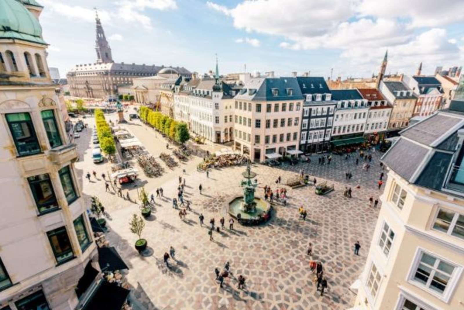 Birds eye view of a pedestrian, car free shopping area during the day