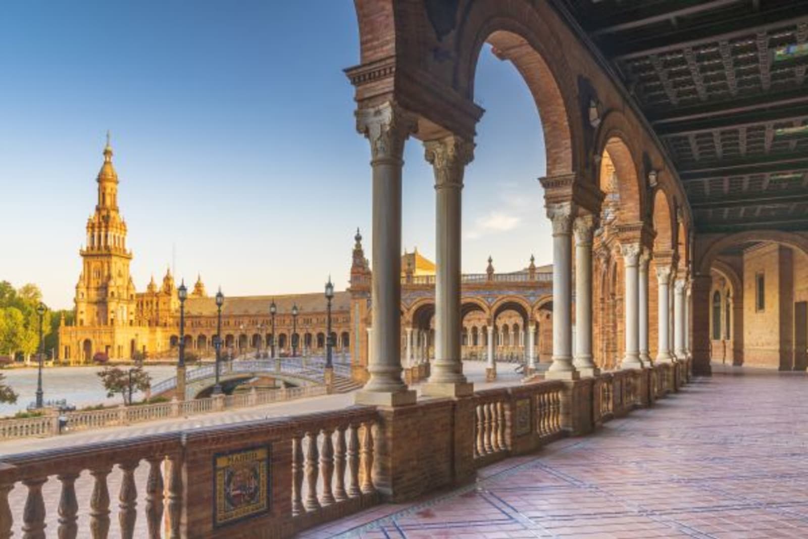 Exterior view of Plaza de Espana