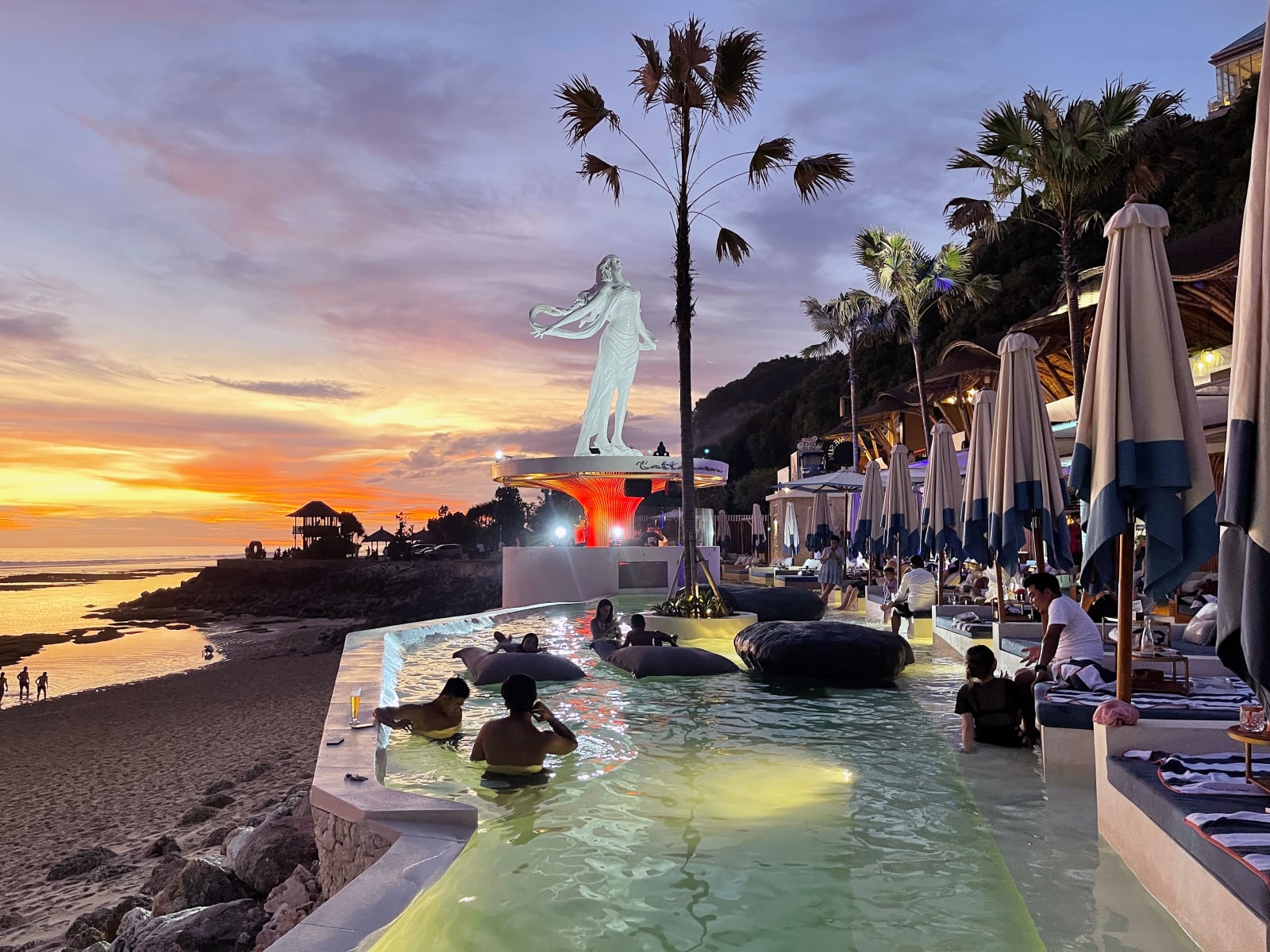 Tropical Temptation Beachclub - Uluwatu