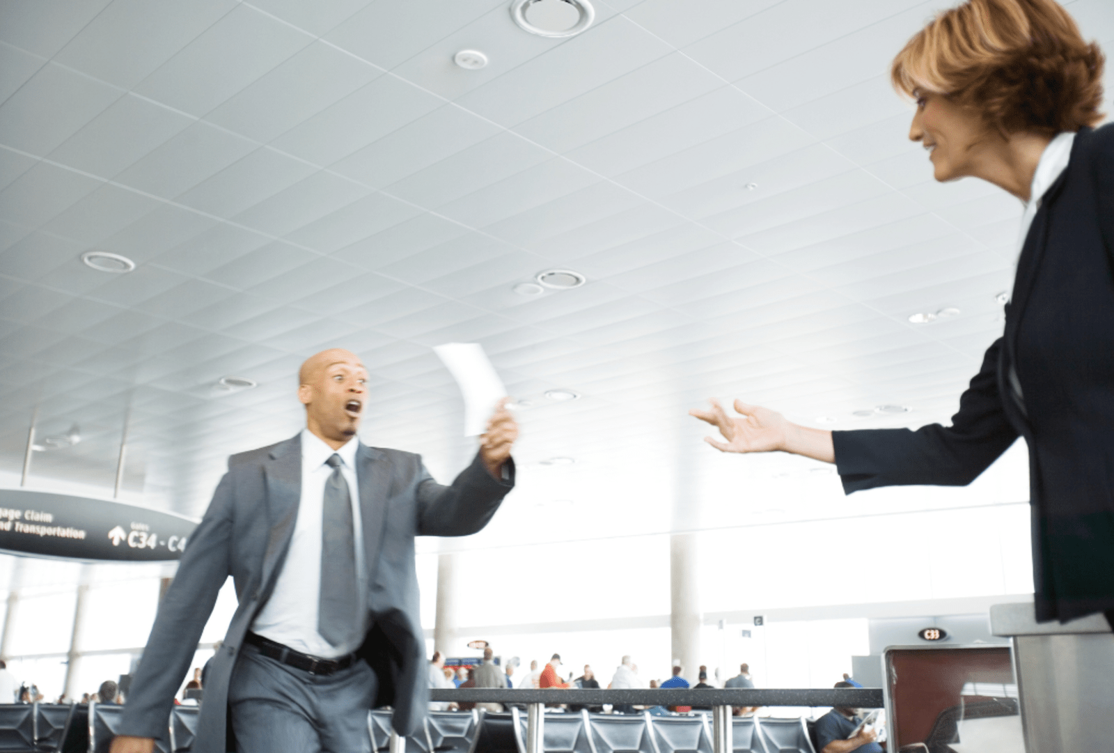 Man rushes to boarding gate