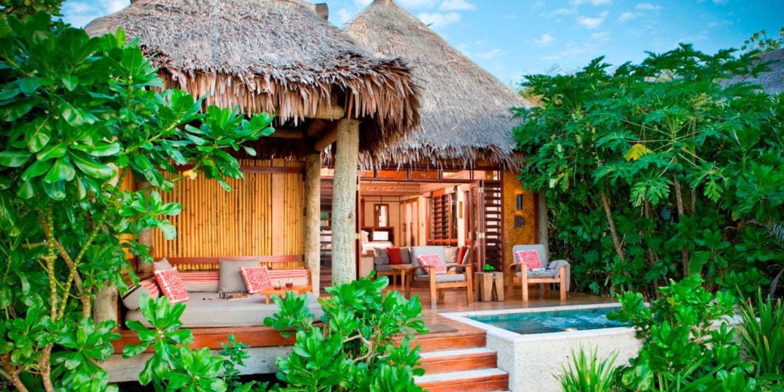 Likuliku Deluxe Beachfront Bure Exterior