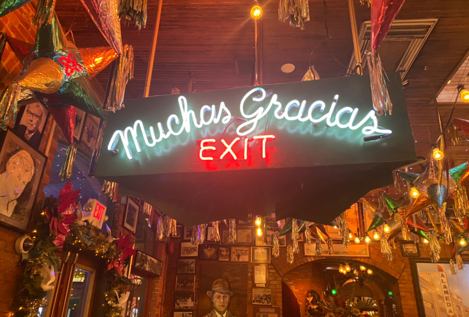 San Antonio Muchas Gracias neon sign.