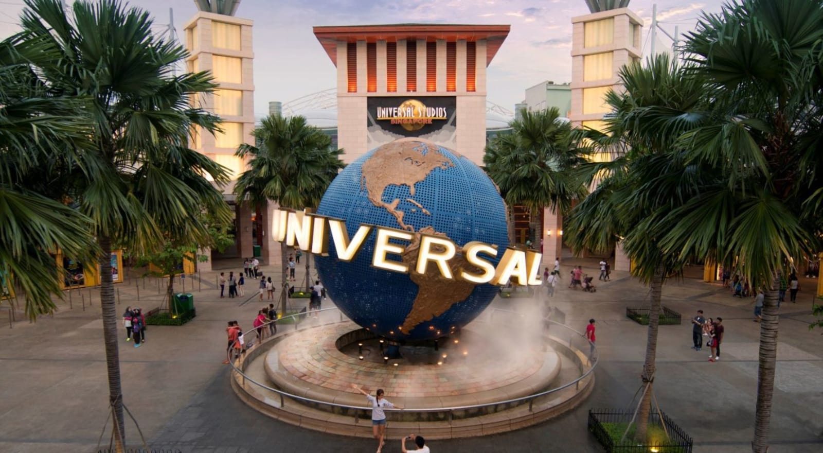 universal studios globe singapore