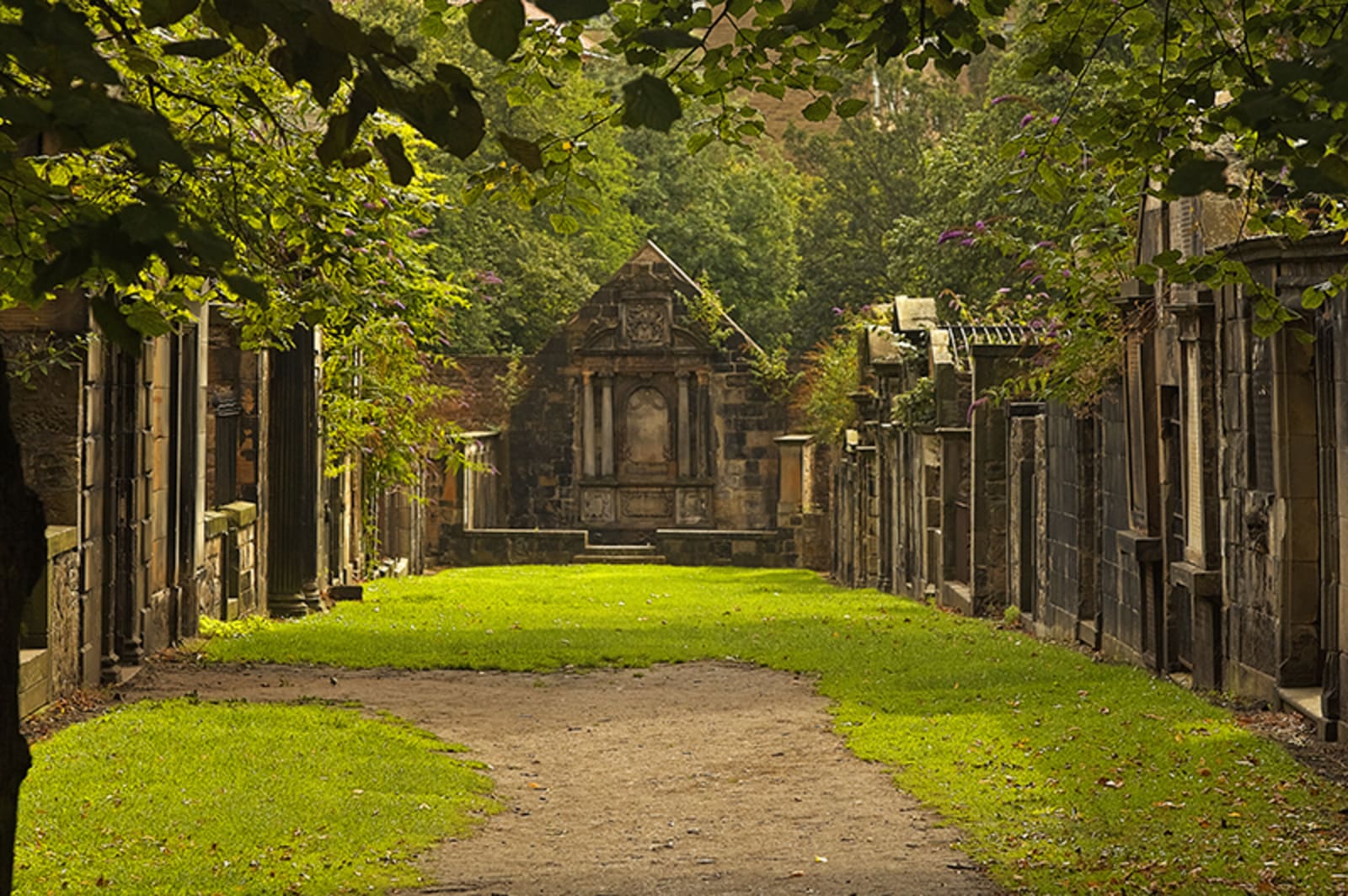 convenanter's prison at greyfriars kirkyard