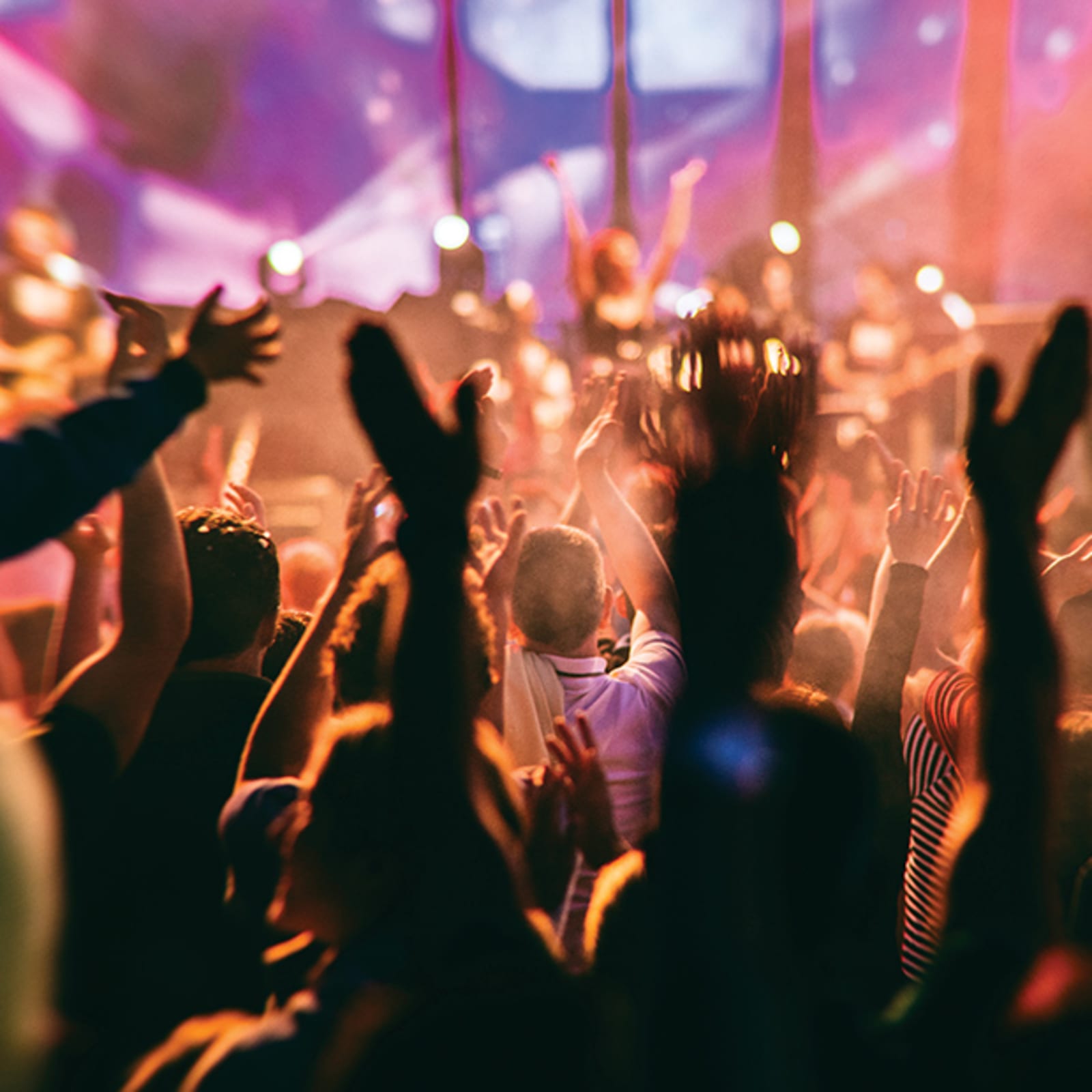cancun-attractions-6-cocobongo.jpg