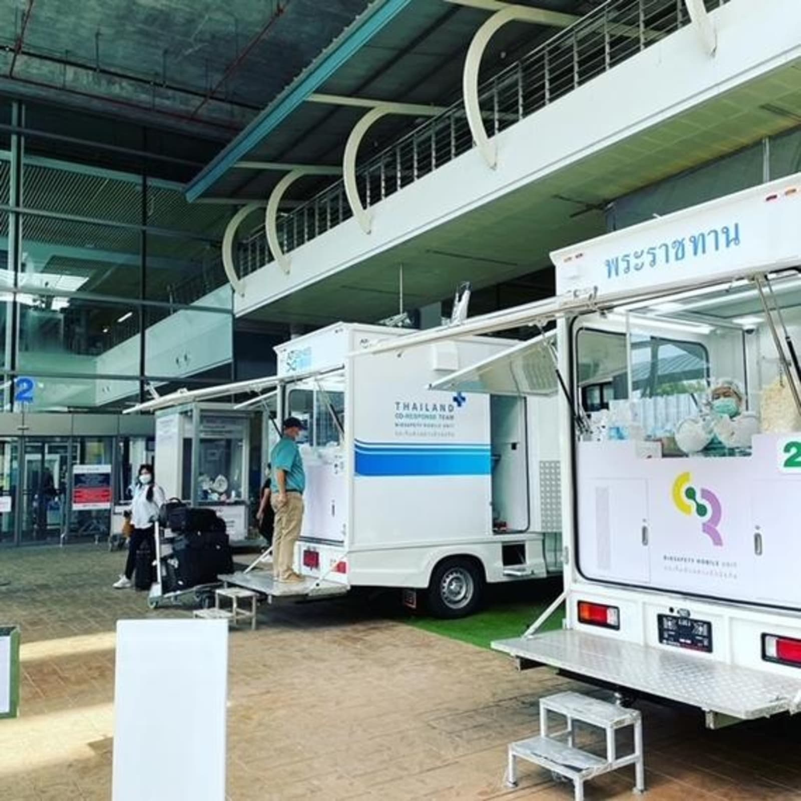 2-phuket_airport_covid_testing.jpg
