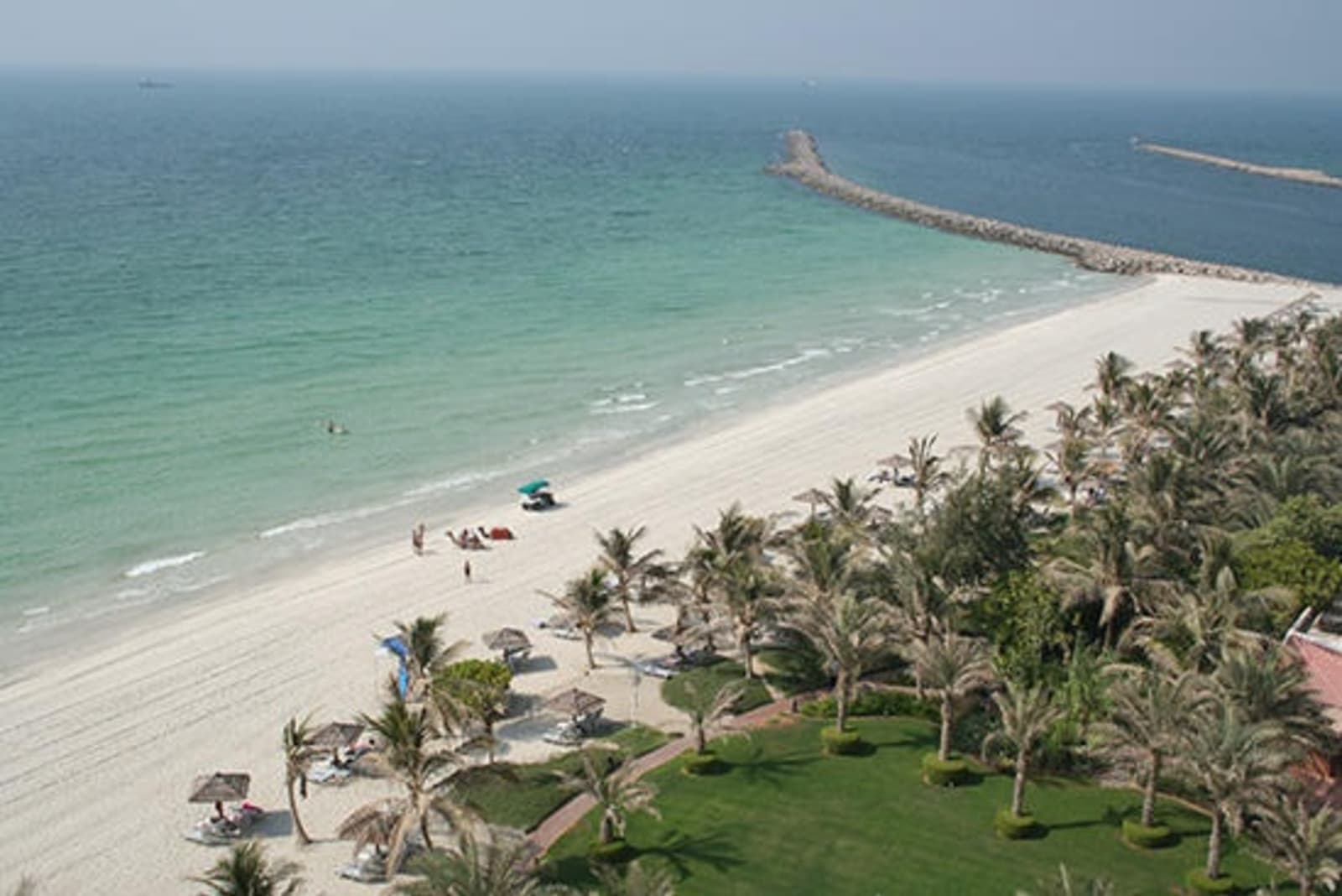 4Dubai.-Jumeira-beach.jpg