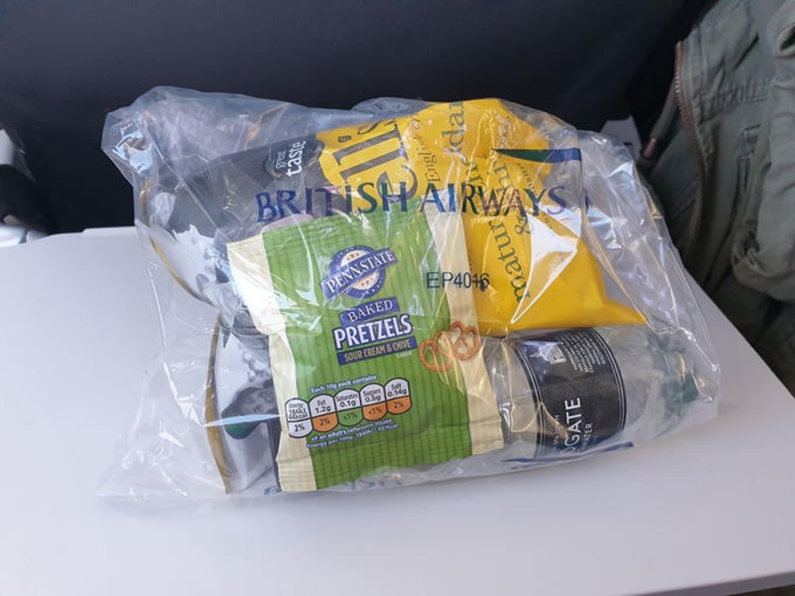 8-rs-prepackaged-snacks-onboard-ba-alex-cronin.jpg