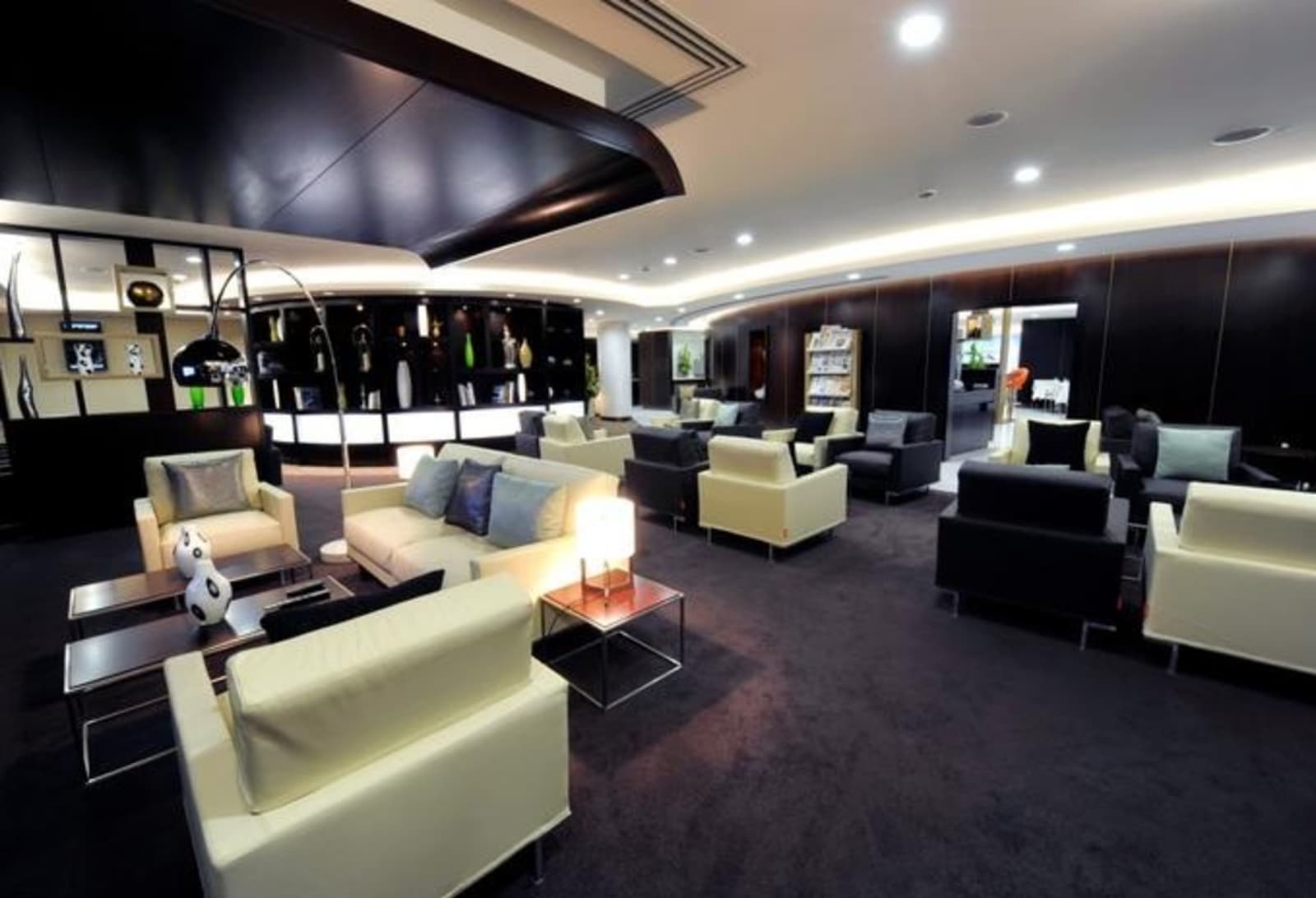 Etihad-Lounge-LHR-1024x698.jpg