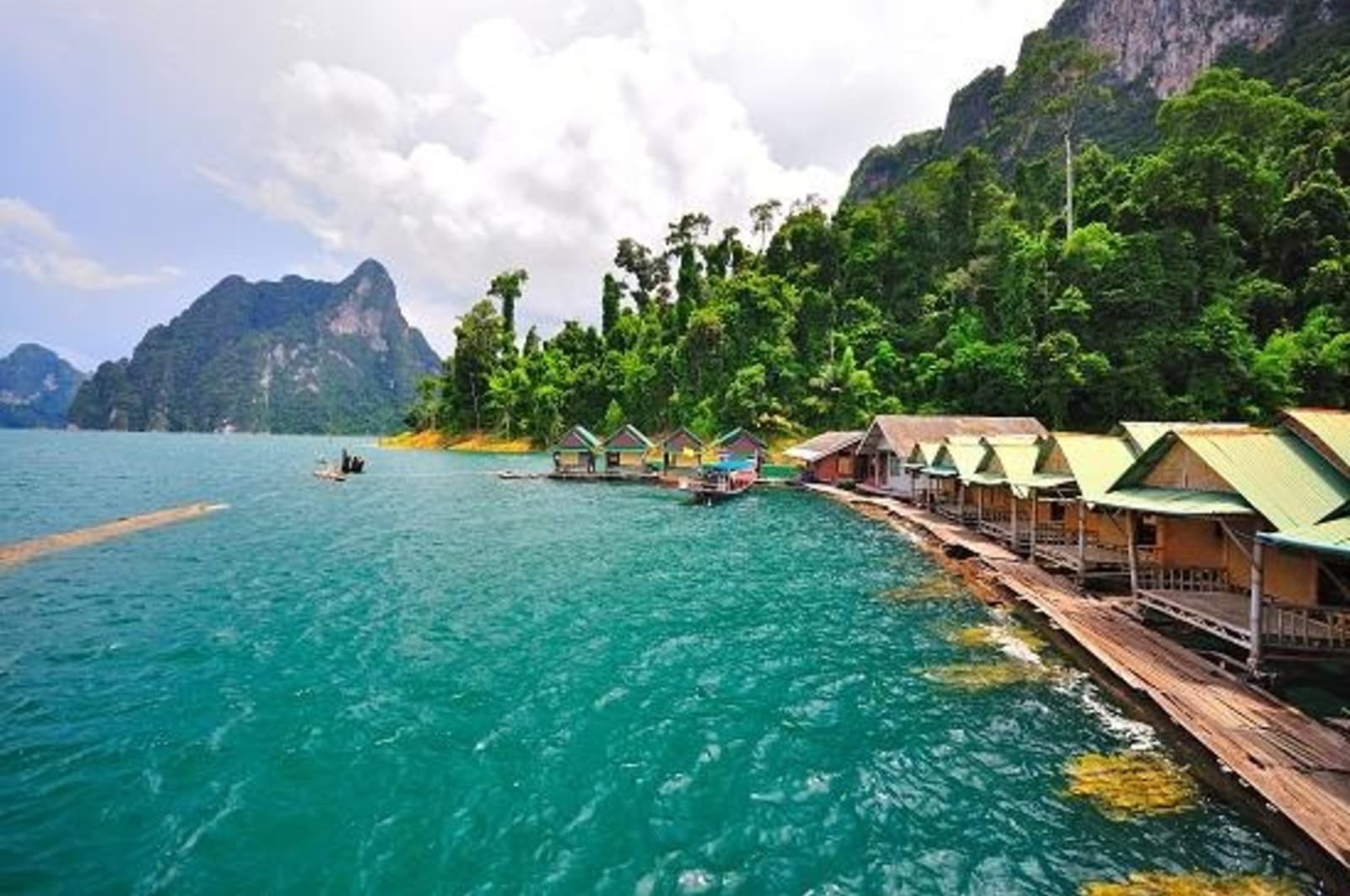 Khao-Sok-National-Park-floating-river-huts.jpg
