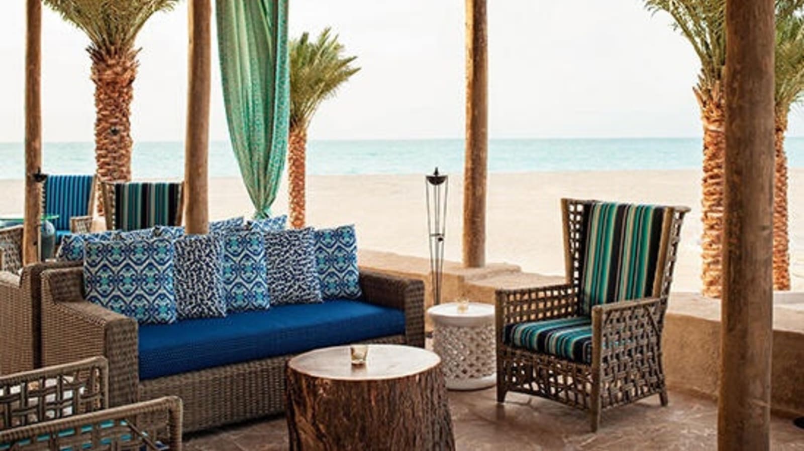 RS-7-Turquoiz-Please-credit-St-Regis-Saadiyat-Island.jpg