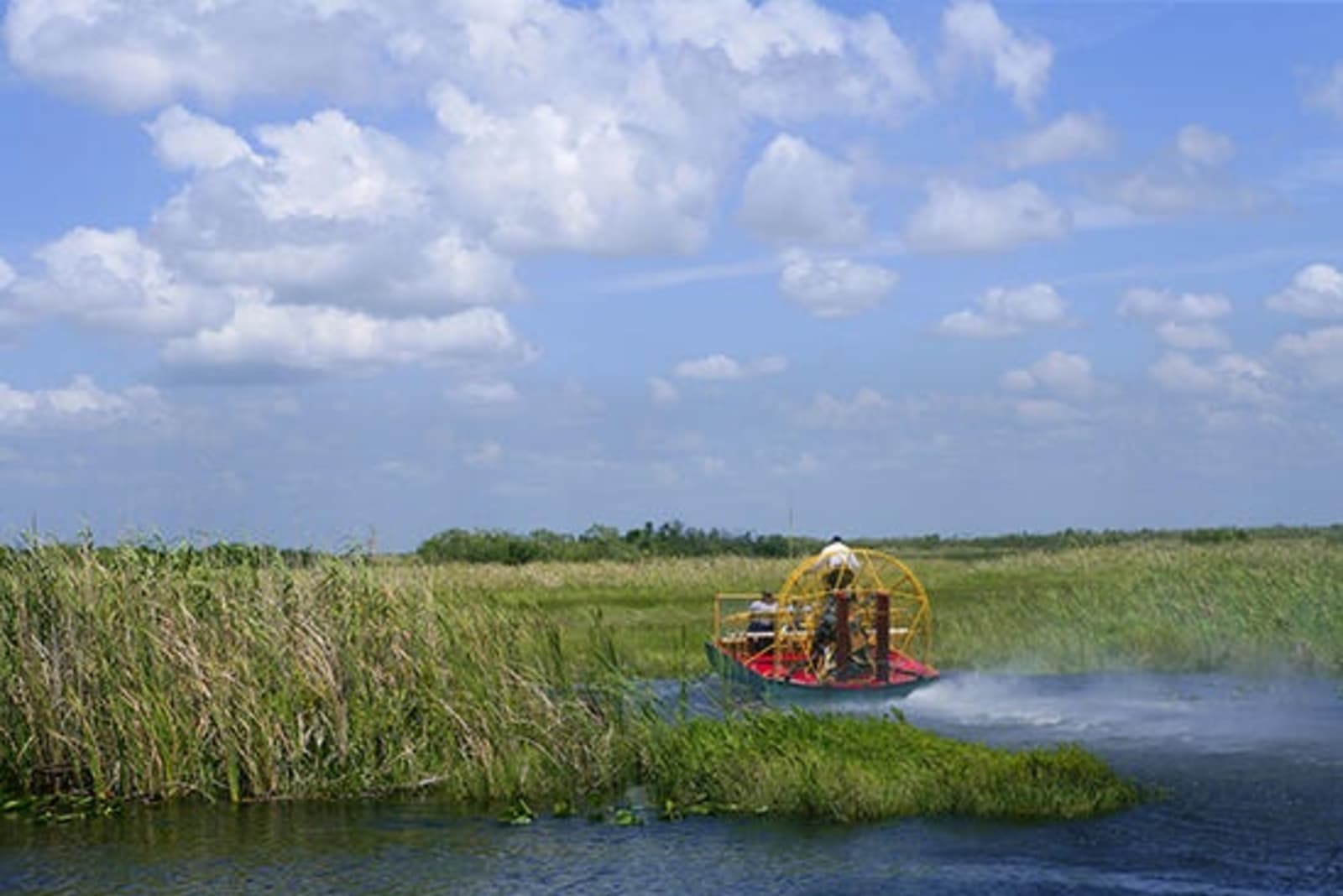 RS-Airboat-Everglades-Florida-shutterstock_47591686.jpg