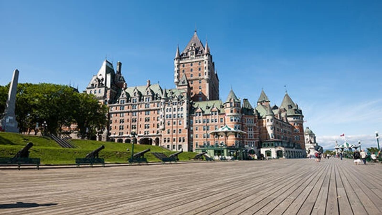 RS-Chateau-Frontenac-shutterstock_426290938.jpg