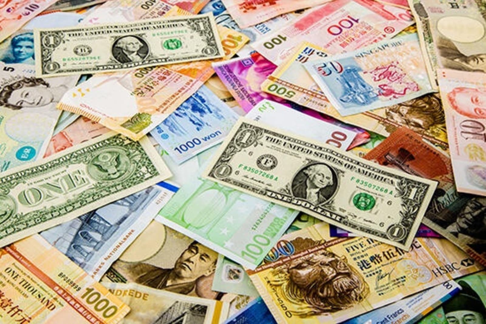 RS-Currency-shutterstock_150071042.jpg
