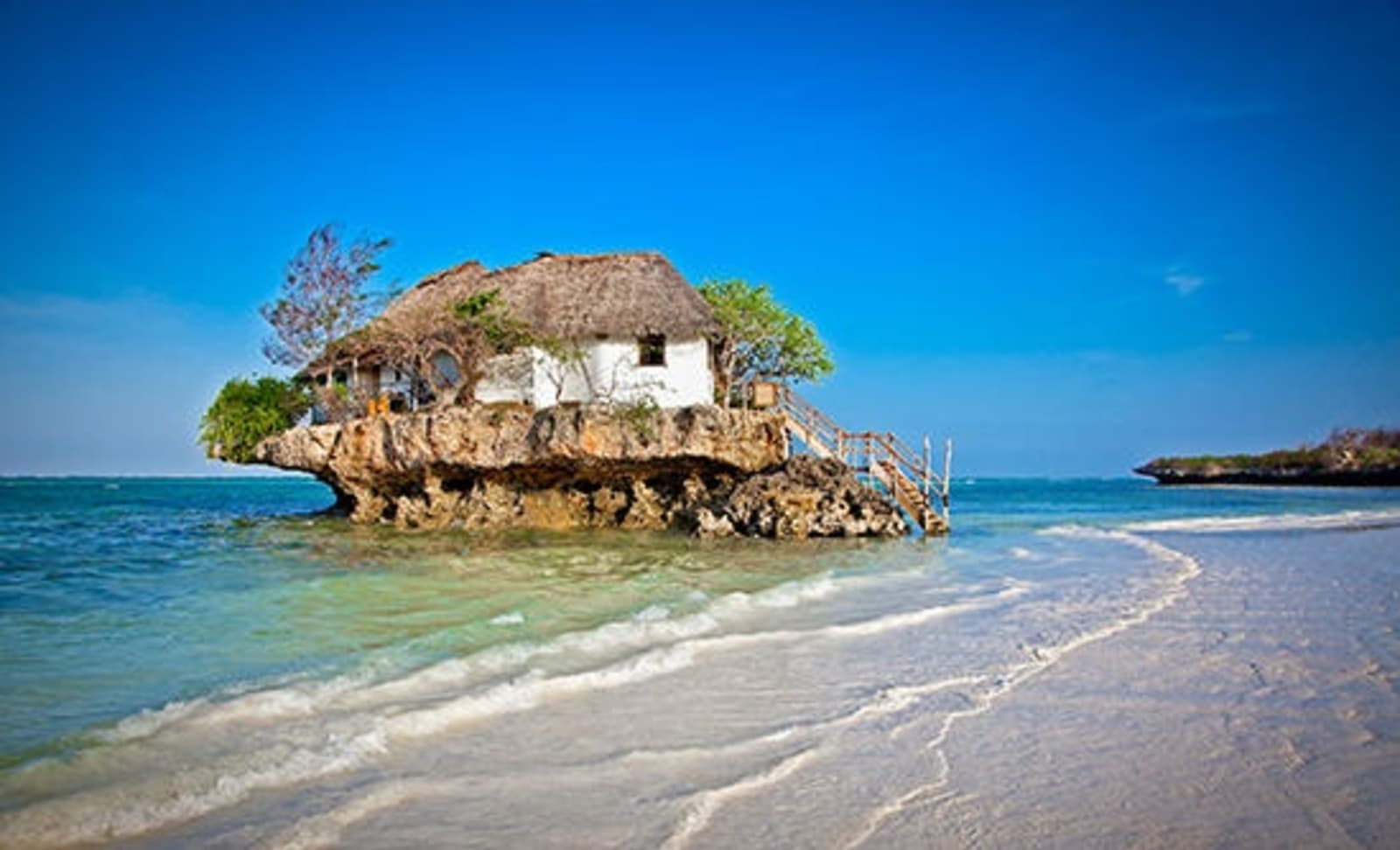 RS-Floating-restaurantm-Zanzibar-Tanzania-shutterstock_180192350.jpg