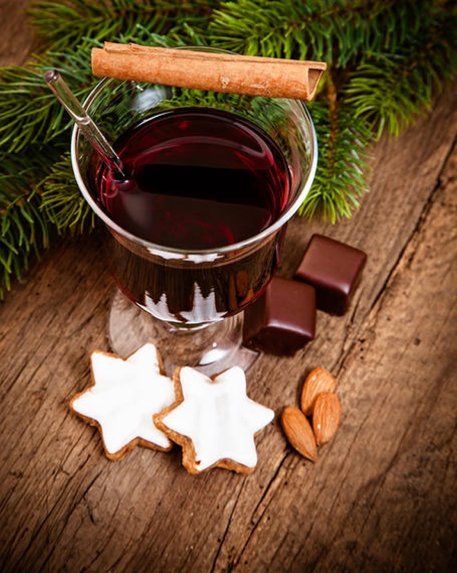 RS-Gluhwein-shutterstock_338787563.jpg