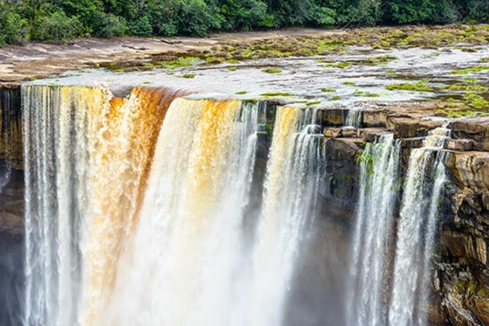 RS-Kaieteur-Falls-shutterstock_163969379.jpg