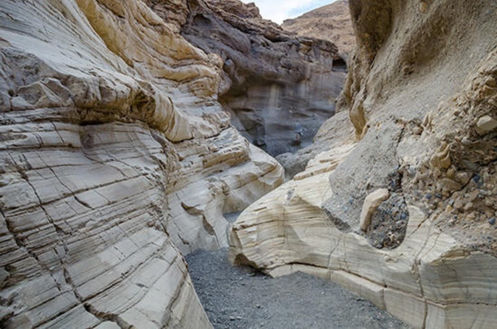 RS-Mosaic-Canyon-shutterstock_531570397.jpg