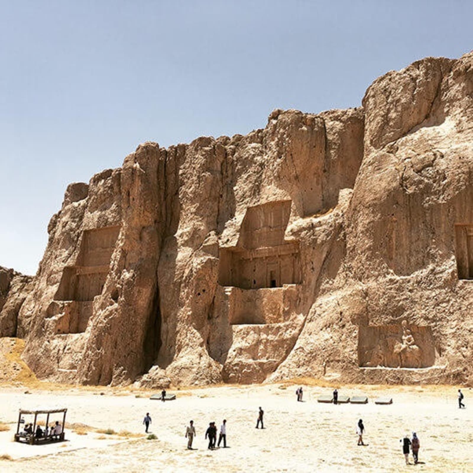 RS-Naqsh-e-Rustam-necropolis.jpg