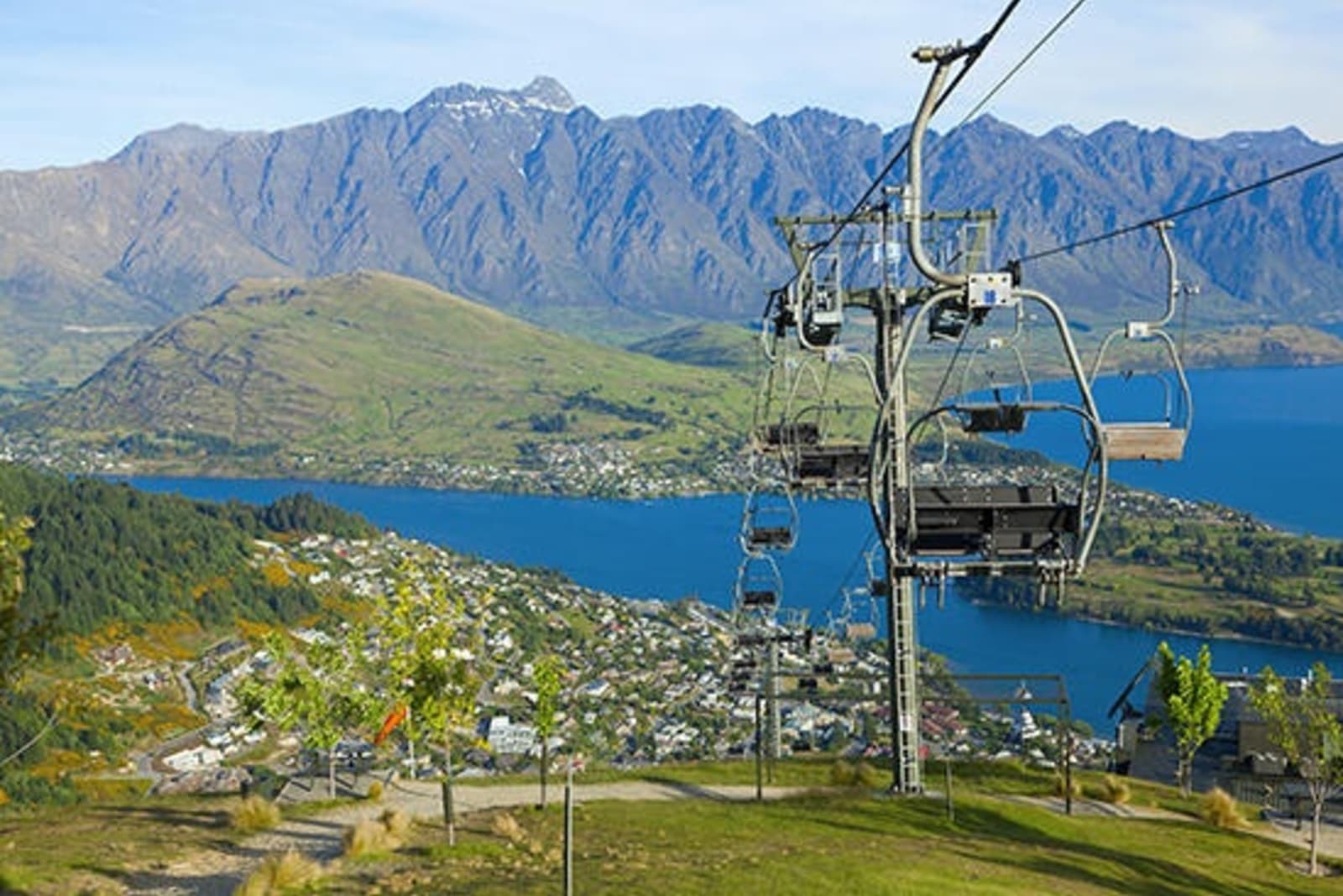 RS-Skyline-Gondola-Queenstown-shutterstock_79995979.jpg
