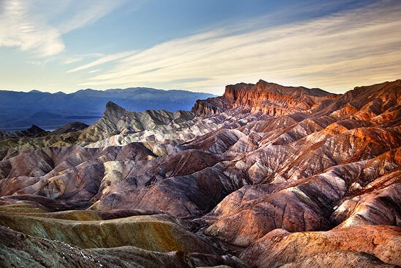 RS-View-from-Zabriskie-Point-shutterstock_89895862.jpg