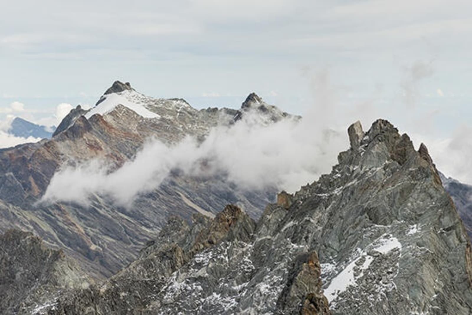 RS-View-of-the-Andes-from-Venezuelan-cable-car-shutterstock_280277480.jpg