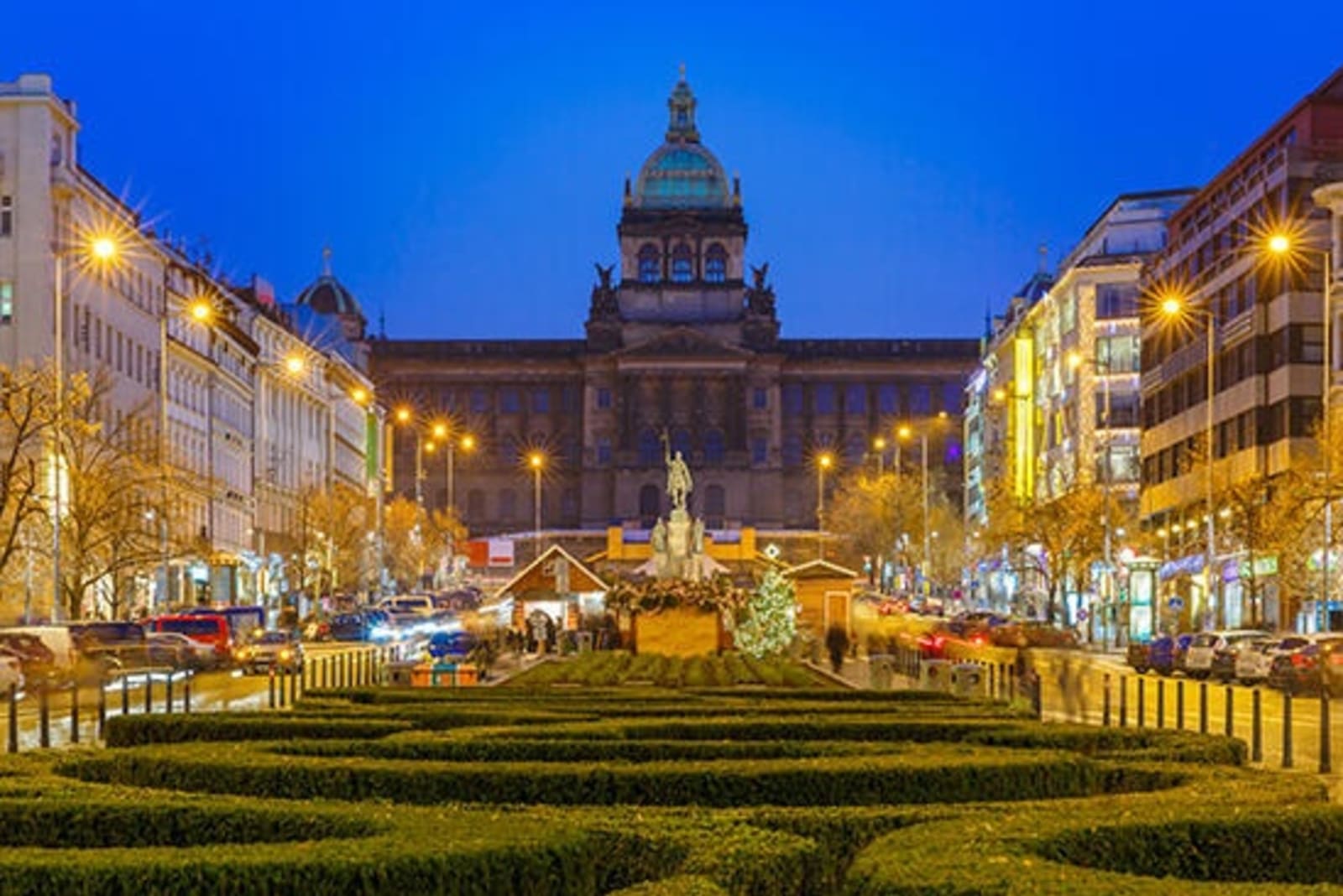 RS-Wenceslas-Square-Prague-shutterstock_362833394.jpg