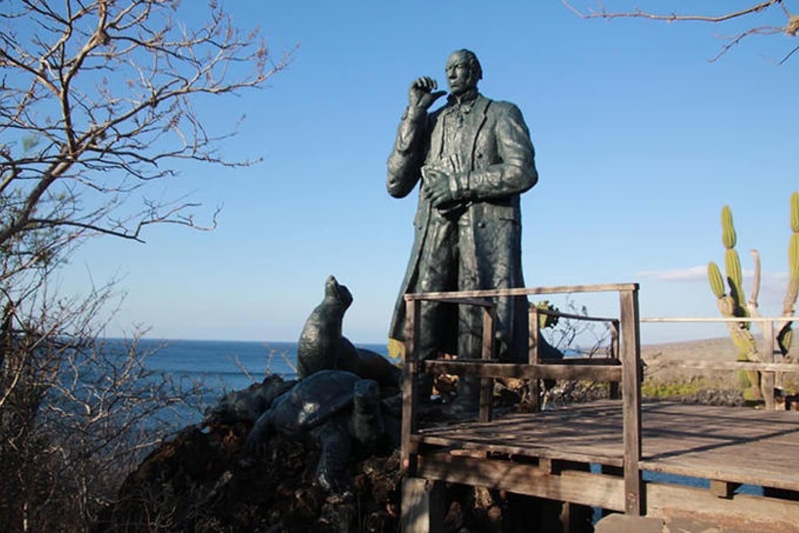 charles-darwin-statue-galapagos-islands-jessica-french.jpg