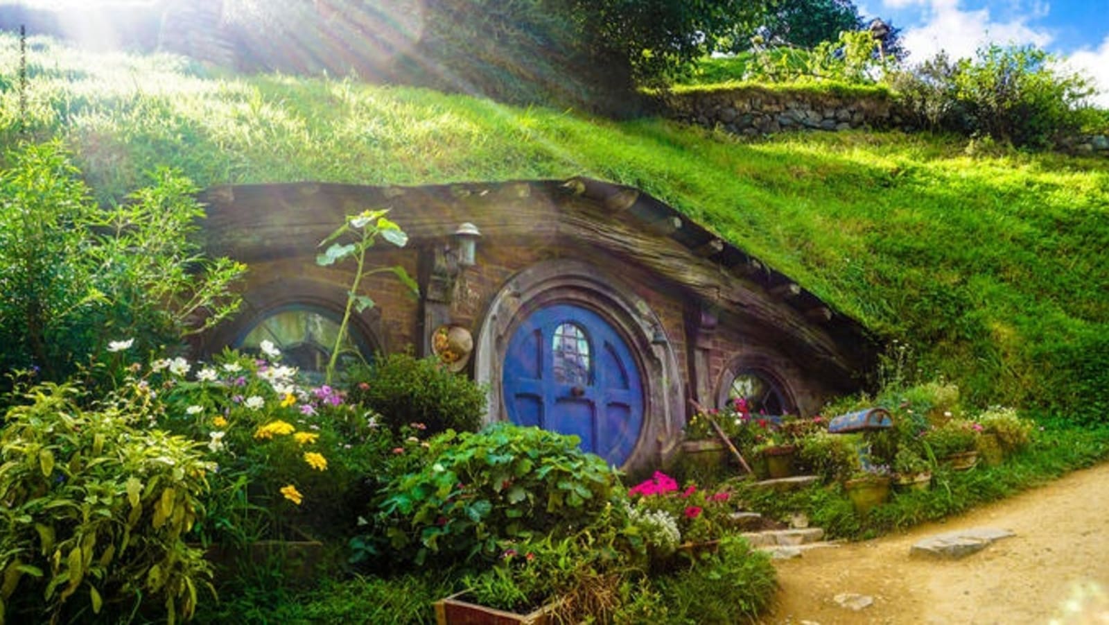 flight_centre_zoom_hobbiton_nz.jpg