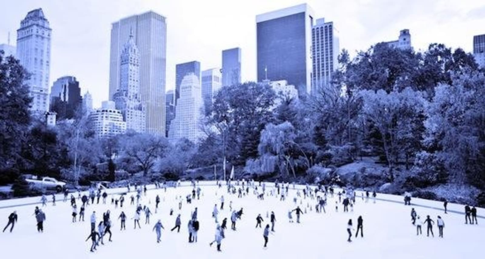 ice-skating-in-New-York_90064717.jpg