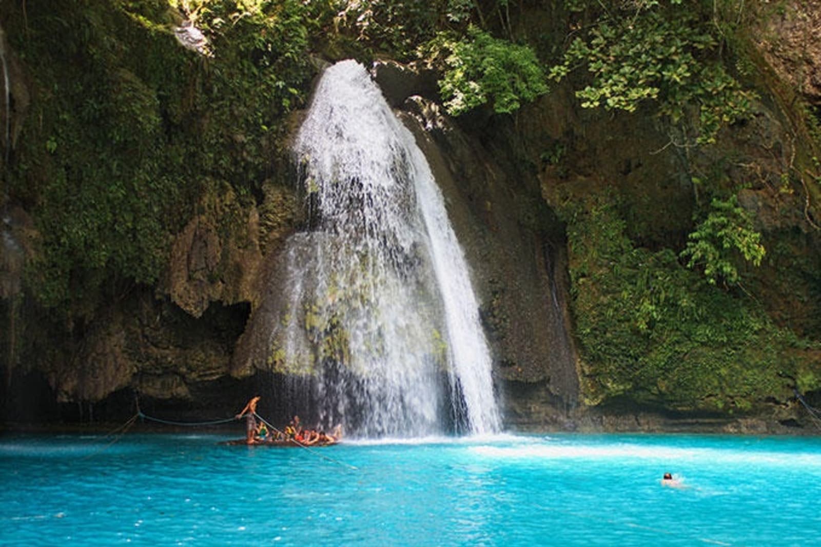 kawasan-falls-ps.jpg