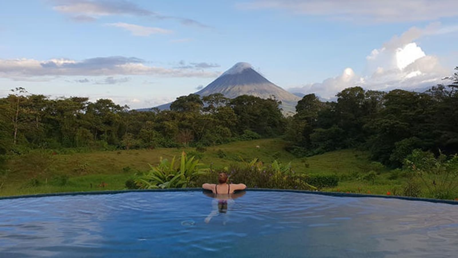 rs-arenal-lodge-infinity-pool-alex-cronin.jpg