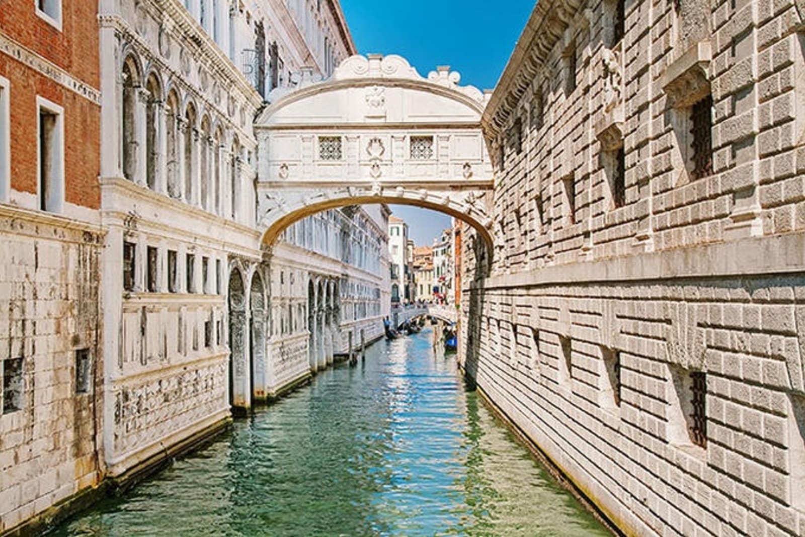 rs-bridge-of-sighs-venice-shutterstock_339296579.jpg