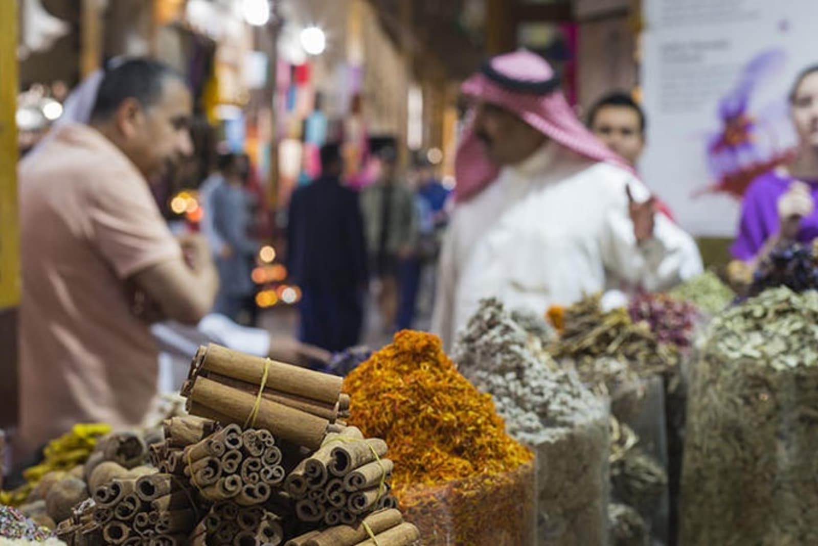 rs-dubai-souks-shutterstock_560206399.jpg