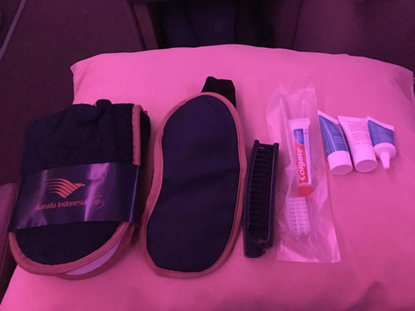 rs-garuda-indonesia-business-class-the-amenity-kit.jpg