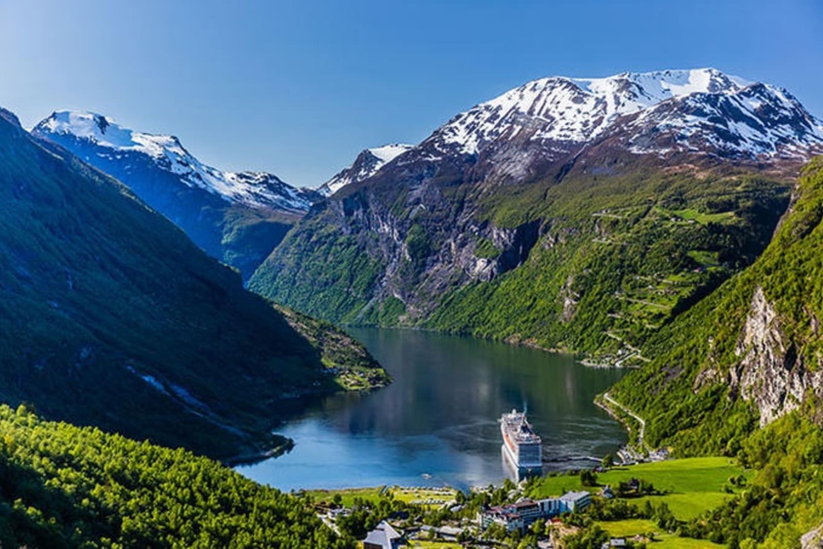rs-geirangerfjord-norway-shutterstock_516328237.jpg