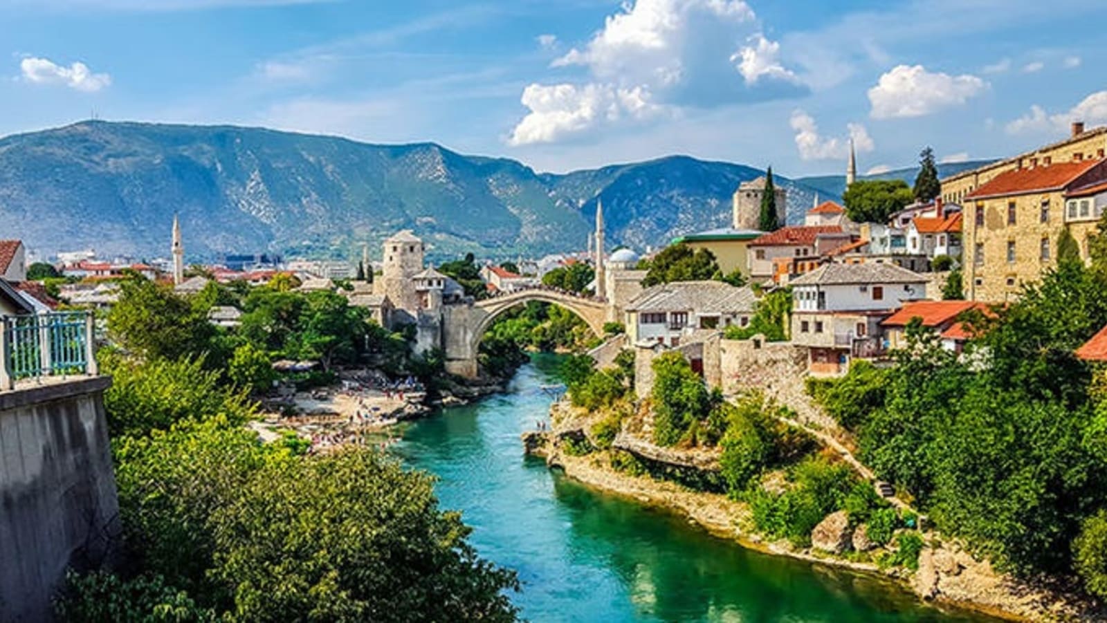 rs-mostar-bosnia-herzegovina-shutterstock705707587.jpeg