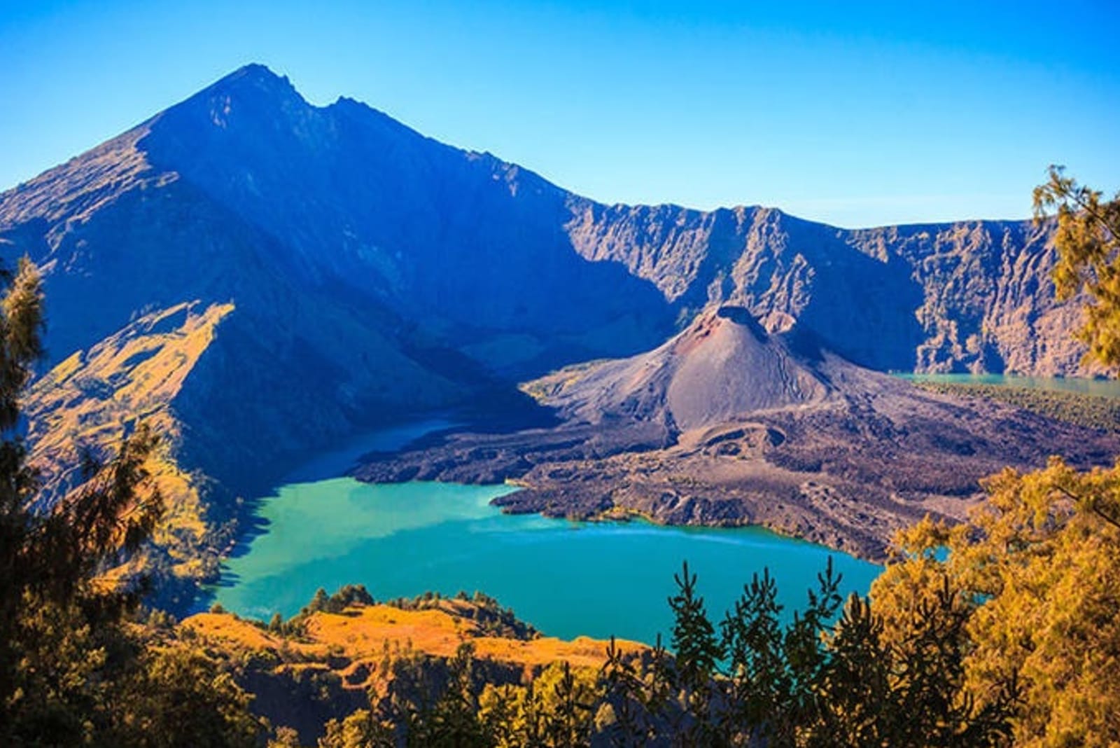 rs-mount-rinjani-lombok-indonesia-shutterstock_414065215.jpeg