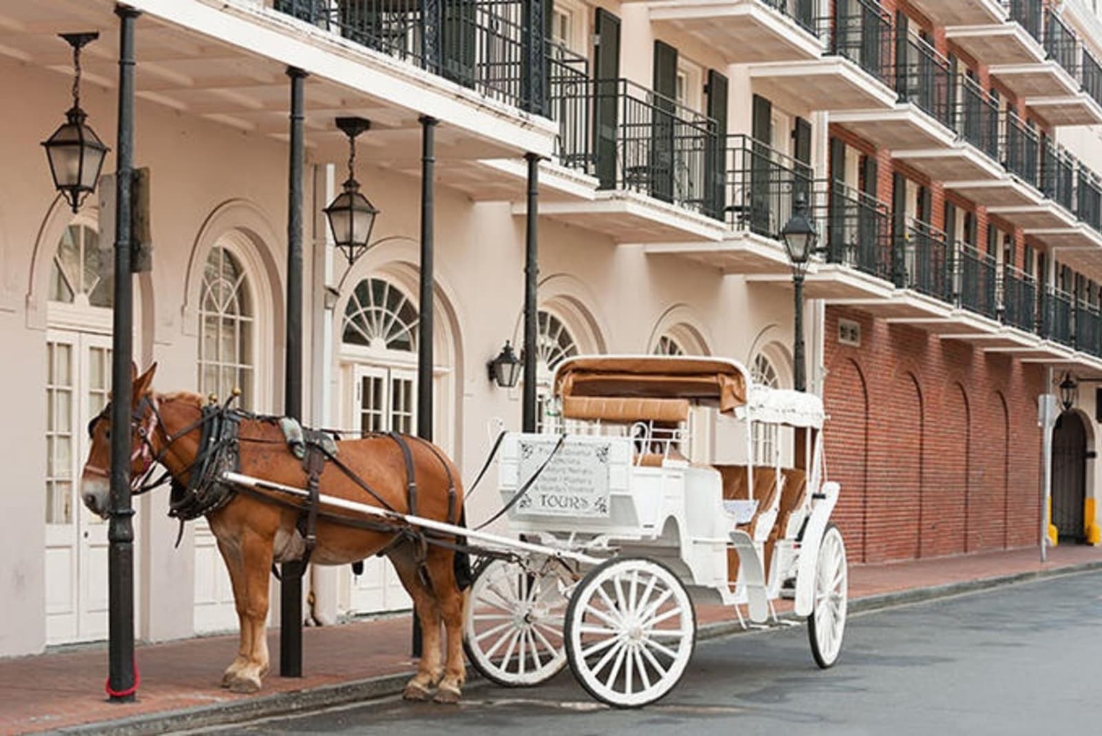 rs-new-orleans-french-quarter-shutterstock_253407628.jpg