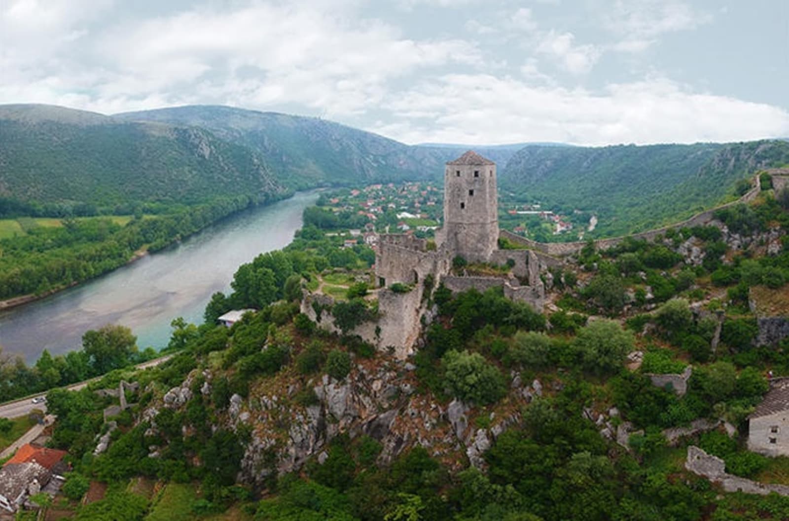 rs-pocitelj-bosnia-herzegovina-shutterstock_1092071927.jpeg