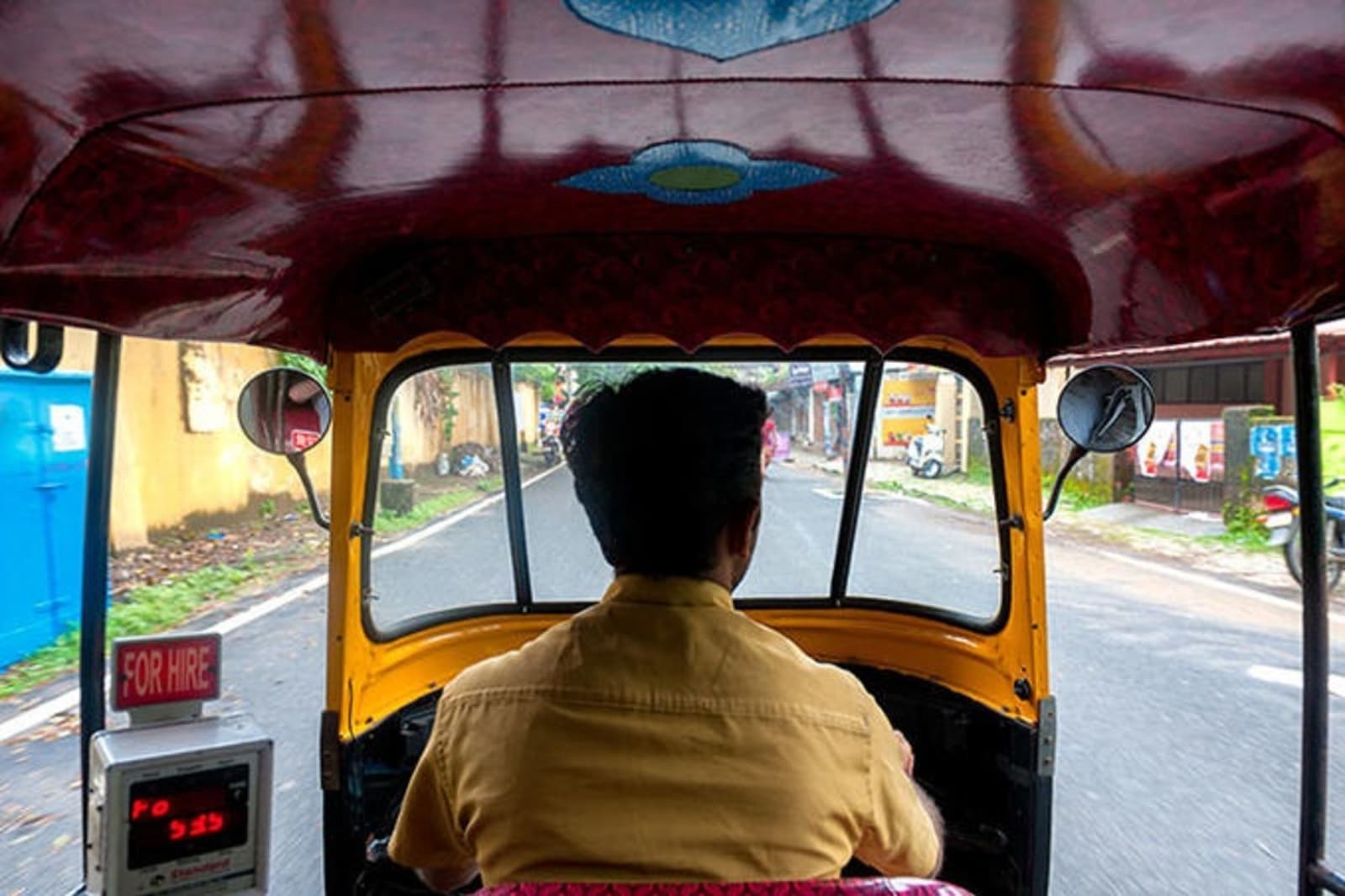 rs-rickshaw-tuk-tuk-india-shutterstock_457657078.jpg