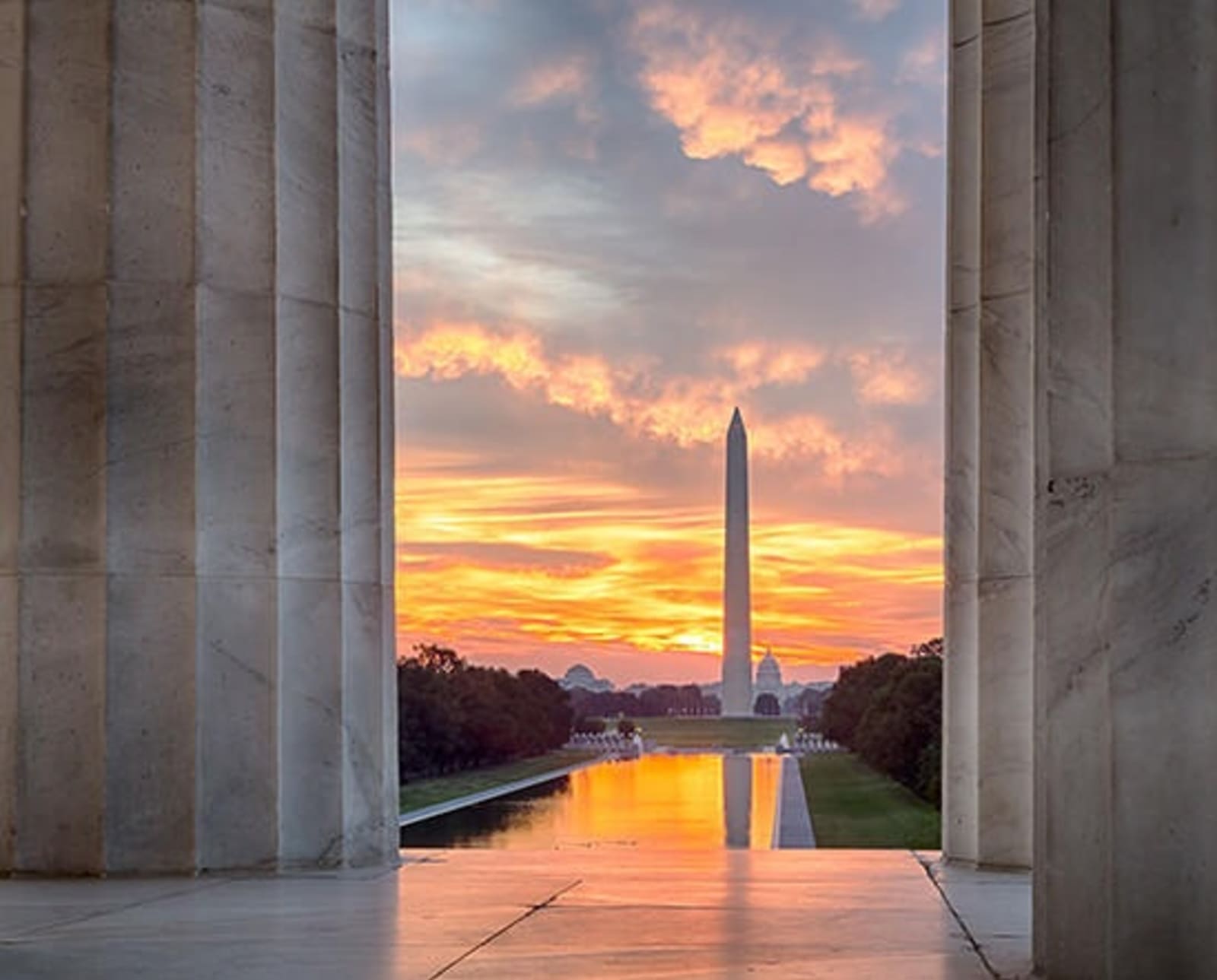 rs-washington-monument-lincoln-memorial-shutterstock112994140.jpg